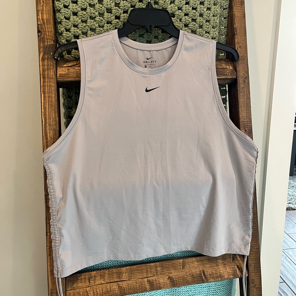 NIKE TANK